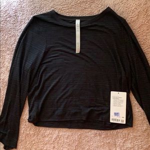 Lululemon Black Longsleeve top (Brand New!)